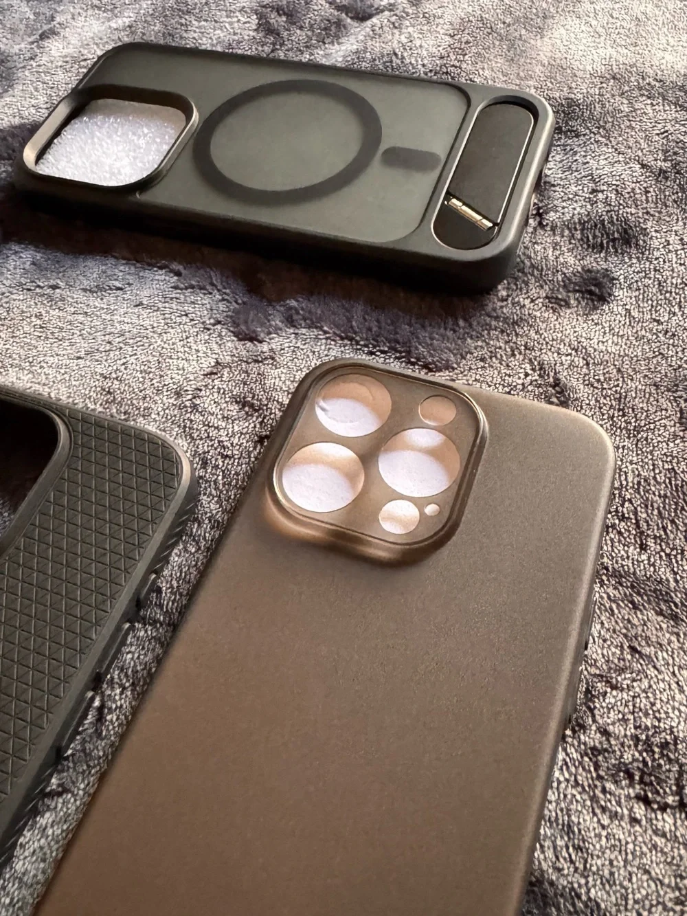Apple iPhone 15pro Case Bundle — Black, Dark Brown, Gray
